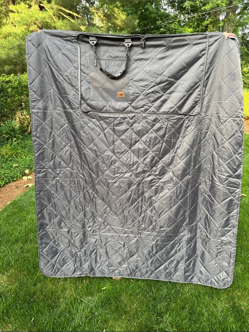 UGG foldable blanket - Picture 1 of 7